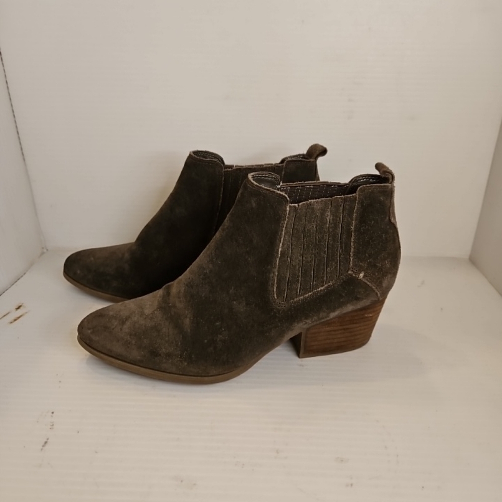 Croma Vintage Gray Pull On Ankle Boots Women's Size 7M